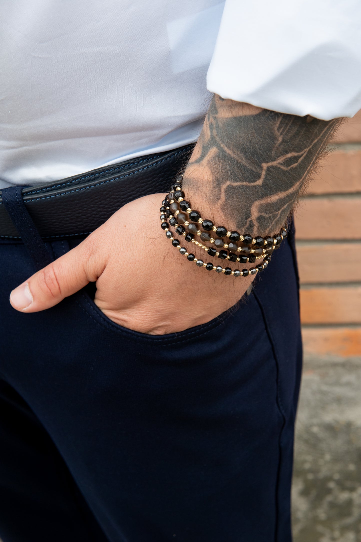 Vaaloor 14k Gold & Black Onyx Bracelet – Handcrafted Luxury